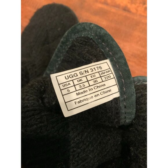 Ugg Australia Black Quilted Knit Short Ankle Boots F3011G, Size 5 (US) - Picture 8 of 8